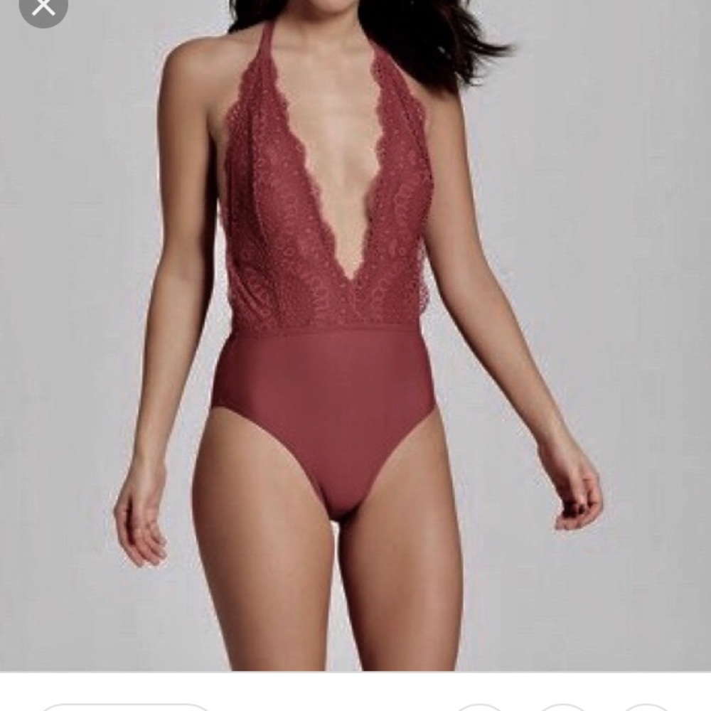 One piece swim suit